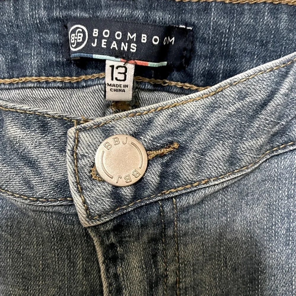 Sz 13 women BoomBoom jeans ripped un hemmed foot - Picture 2 of 5
